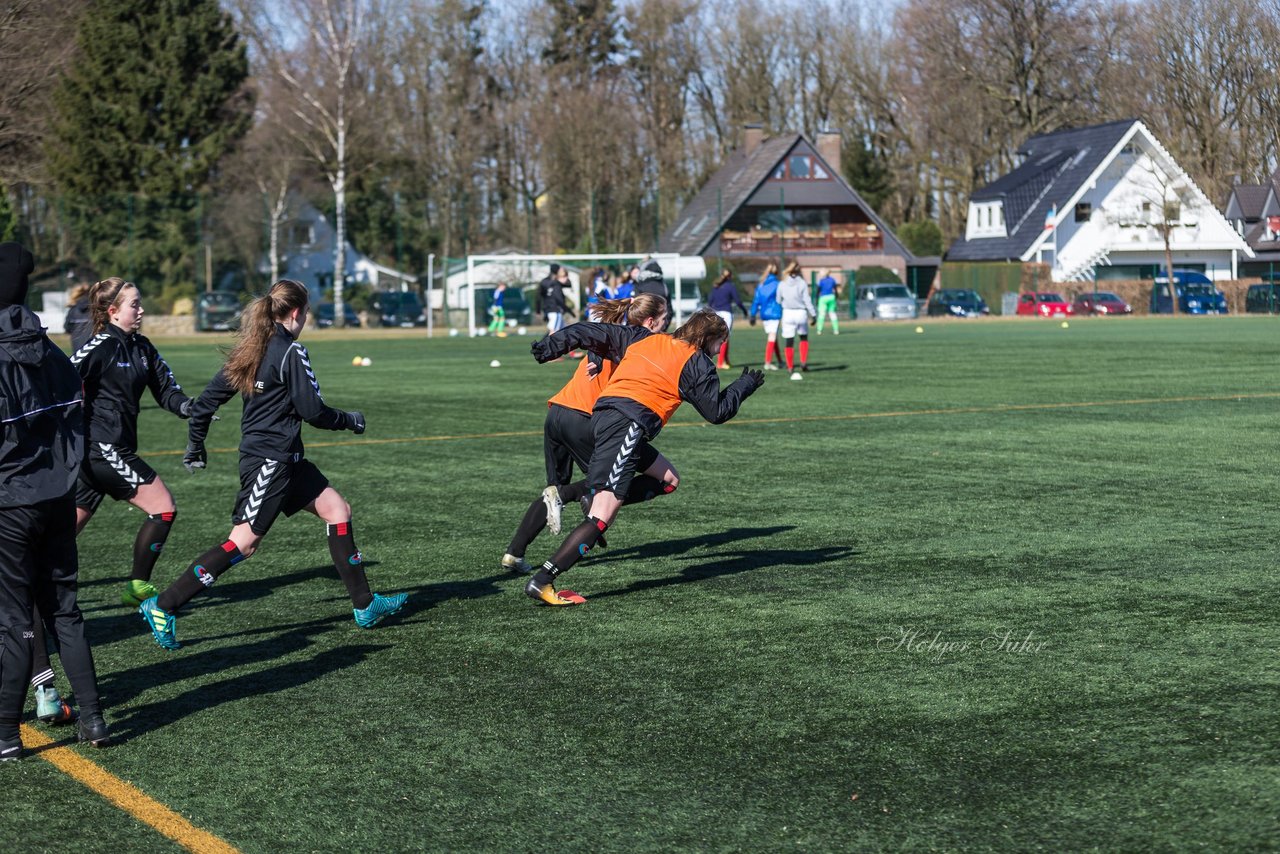 Bild 52 - B-Juniorinnen Halbfinale SVHU - Holstein Kiel : Ergebnis: 3:0